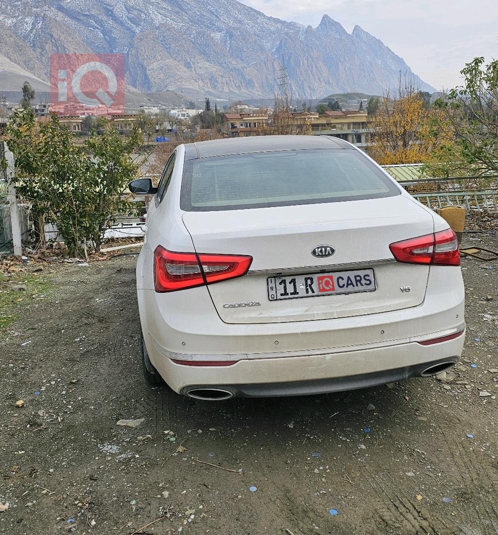 كيا كادينزا